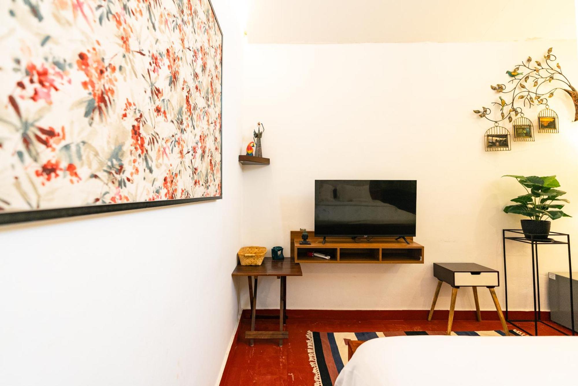 The Room By Sarwaa Varkala Buitenkant foto