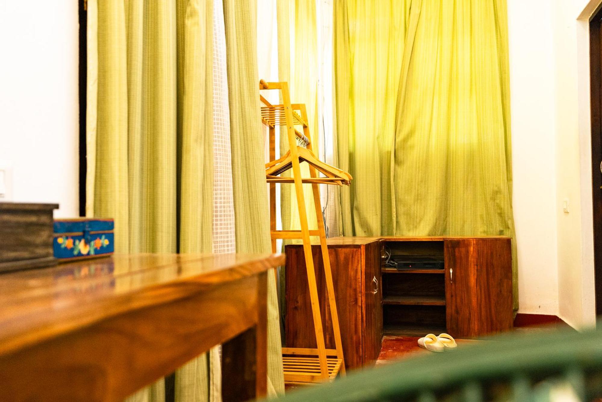 The Room By Sarwaa Varkala Buitenkant foto